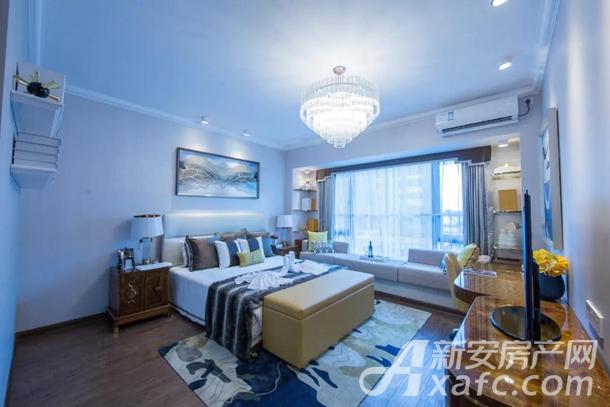 C户型主卧实景图 C户型主卧实景图