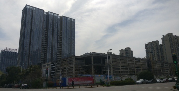 天鹅湖购物中心 天鹅湖购物中心