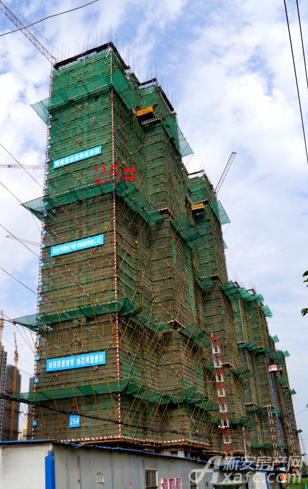 宝龙广场4月项目进度:商业建至7层 公寓认筹开始